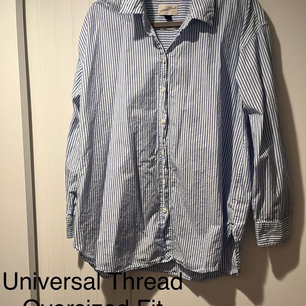 Universal Thread Blue and White Casual Button Down Shirt